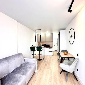 Камянська вул. (Дніпродзержинська), (Будинок 1)