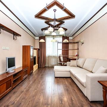 Лукрецька вул., 3