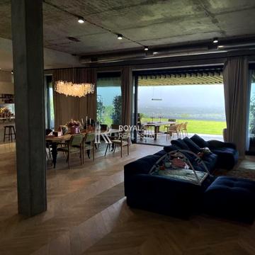 Лугова вул., (Будинок 1)