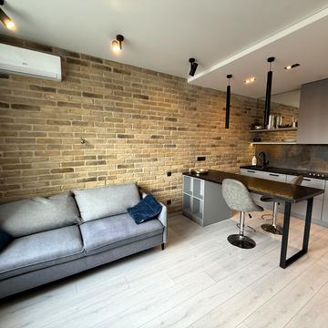 Андрія Аболмасова вул. (Панельна), 4