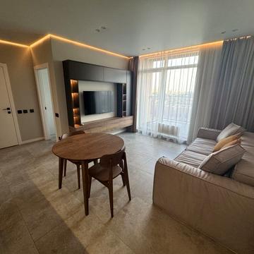 Салютна вул., 2к24