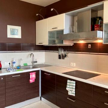 Миколи Бажана просп., 10