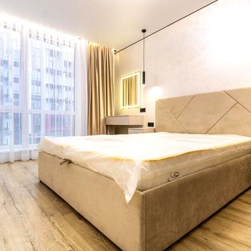 Романа Левицького вул., 4