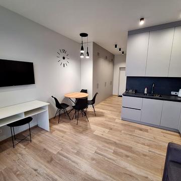 Центральна вул., 21-Б