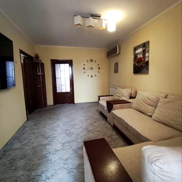 Велозаводська вул., 28