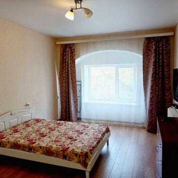 Манежна вул., 22