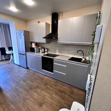 Гідропаркова вул., 13