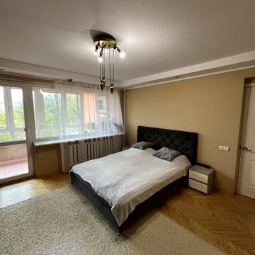 Копальна вул., 6