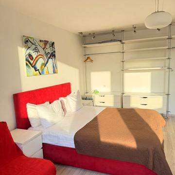 Володимирська вул., 76