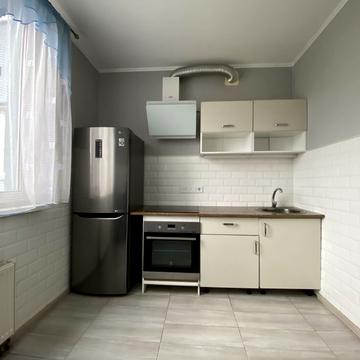 Рональда Рейгана вул., (Будинок 1)