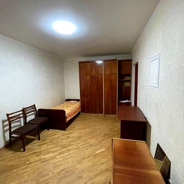 Генерала Безручка вул., 7