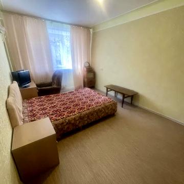 Шота Руставелі вул., 25