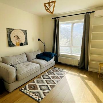 Павла Лі пров. (Московський), 2-Б