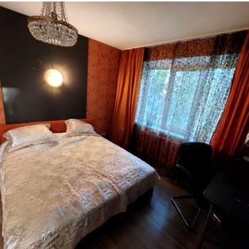 Тіниста вул., 10