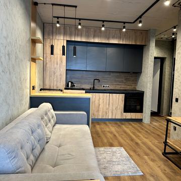 Зарічна вул., 4