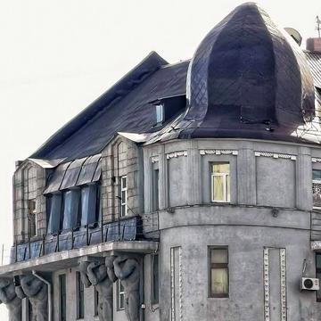 Павлівський майдан пл. (Рози Люксембург майдан), 10