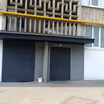 Кравчука вул., 16