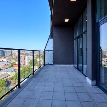 Вячеслава Чорновола просп. (), 16е