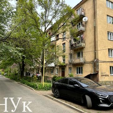 Свободи просп., 33