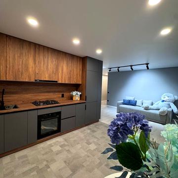 Андрія Сахарова вул., 10