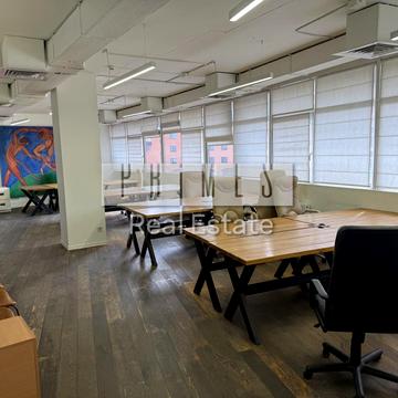 Лесі Українки бульв., 12