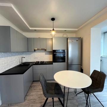 Яблунева вул., 13-В