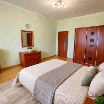 Володимира Івасюка просп. (Героїв Сталінграду), 6