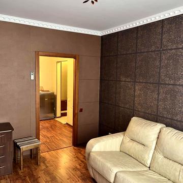 Червоної Калини просп. (Володимира Маяковського), 46