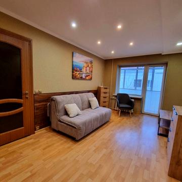 Володимира Івасюка вул., 3