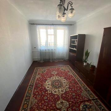 Камянецька вул., 75