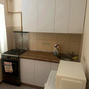 Празька вул., 21