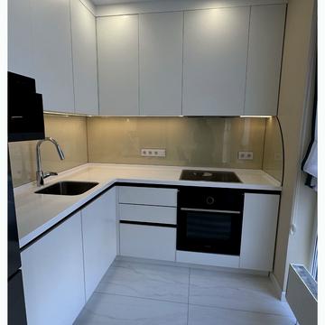 Салютна вул., 2к1