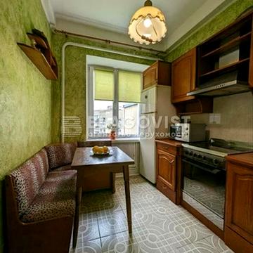 Велика Васильківська вул. (Червоноармійська), 118