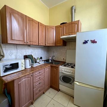 Велика Васильківська вул. (Червоноармійська), 29