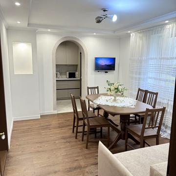 Таращанська вул., 6