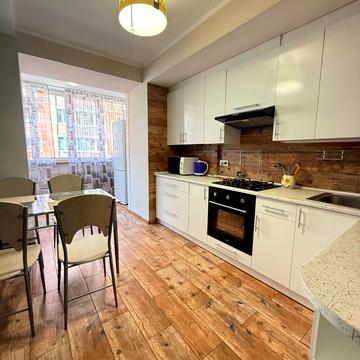 Лісова вул., 50