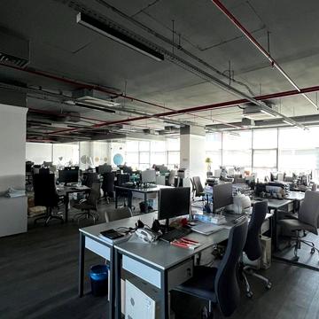 Степана Бандери просп. (Московський), 28А