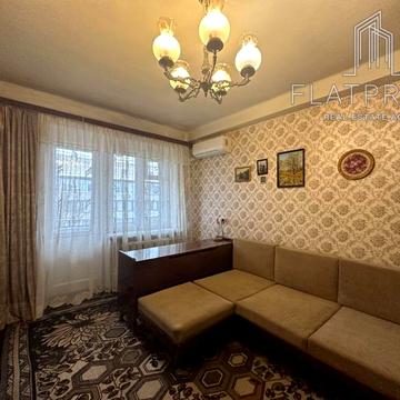 Лесі Українки бульв., 28