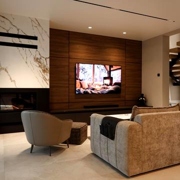 Михайла Грушевського вул., 27