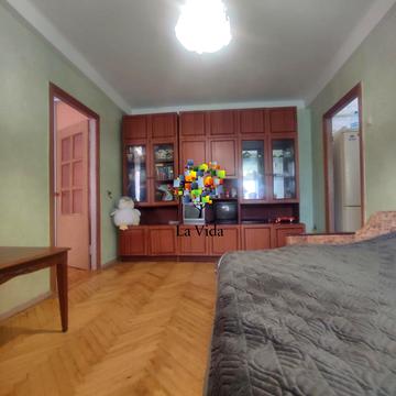 Мілютенка вул., 28-А