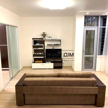 Дарницький бульв., 8-Б