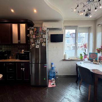 Папоротна вул., 10