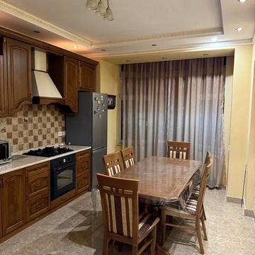 Плугова вул., 10