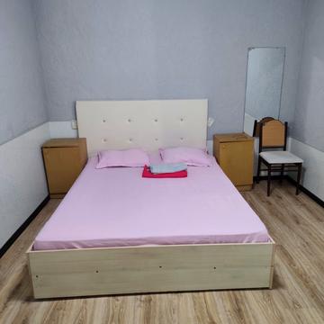 Пантелеймонівська вул., 12