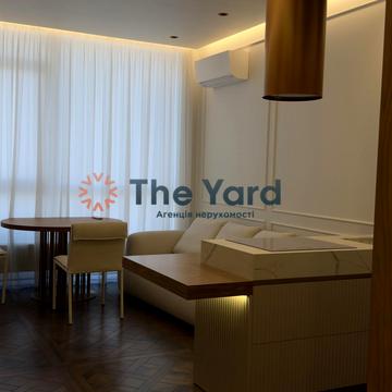 Джона Маккейна вул. (Івана Кудрі), 1