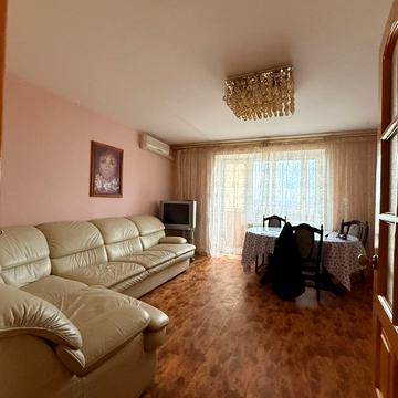 Пасічна вул., 80