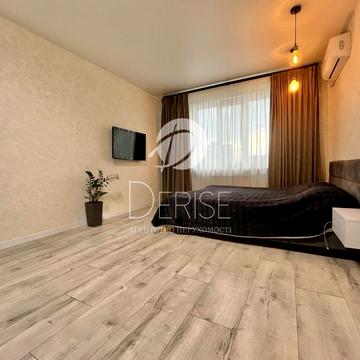 Академіка Єфремова вул. (Командарма Уборевича), 7-А