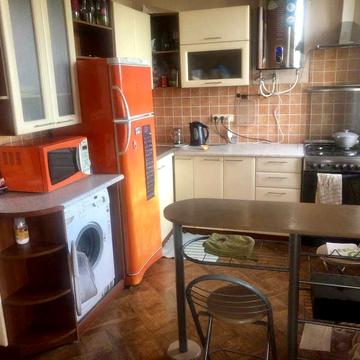 Джона Маккейна вул. (Івана Кудрі), 37-А