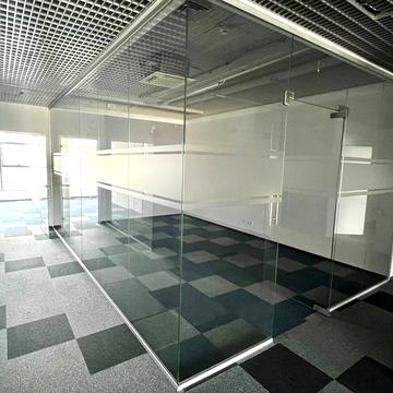 Степана Бандери просп. (Московський), 28А