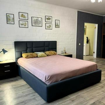 Миколи Бажана просп., 24/1